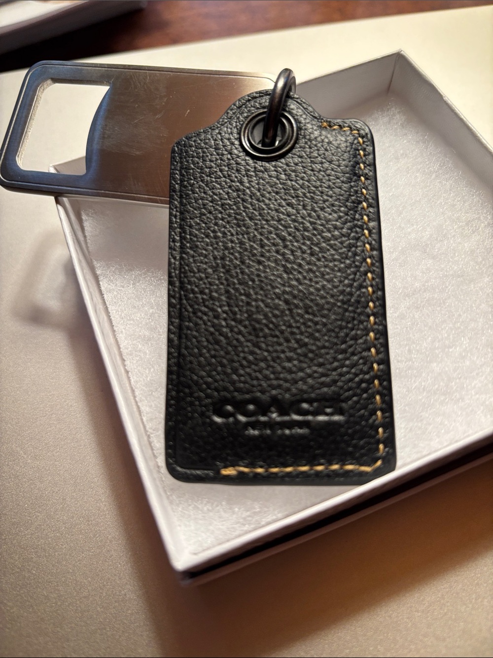 Coach key ring with bottle opener - Picture 3 of 5